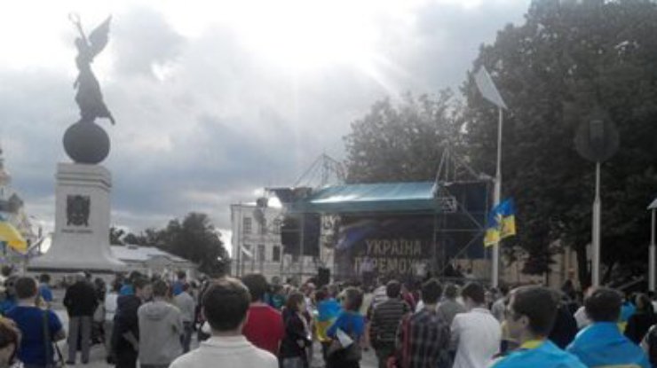 На Евромайдане в Харькове требуют люстрации и отставки Кернеса (фото)
