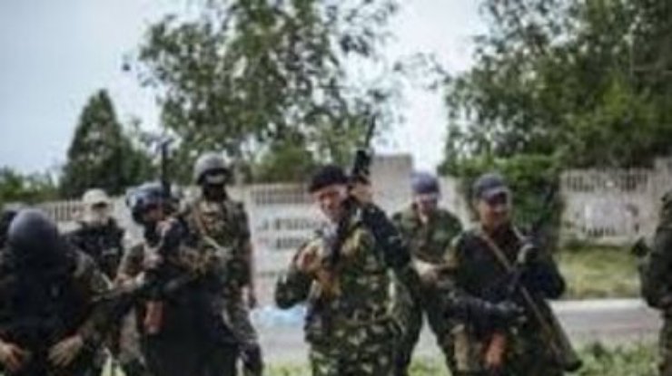 Военные в селе Мостки дали отпор боевикам, напавшим на воинскую часть