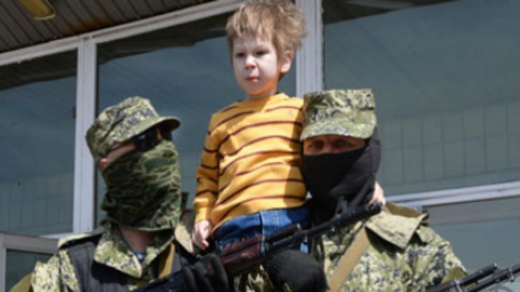 Террористы угрозами заставляют детей шпионить о силах АТО (фото)