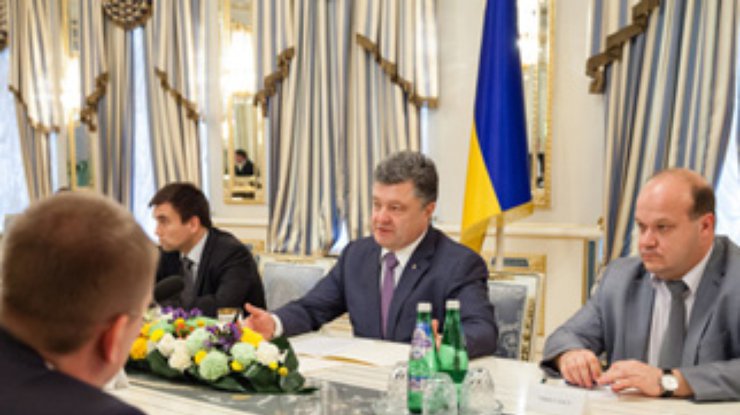 Порошенко попросил Польшу, Латвию и Исландию о поддержке Украины (фото, видео)