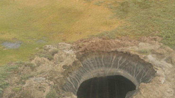 Ученые бьются над загадкой появления огромного кратера на Ямале