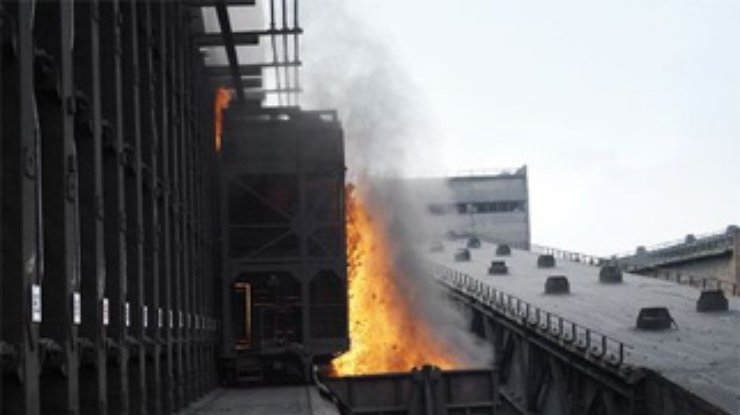 В Авдеевке горит коксохимический завод (обновлено)