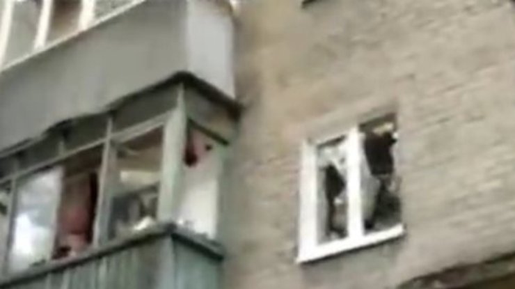 Ночь в Донецке прошла со стрельбой и взрывами: 3 погибших (видео)
