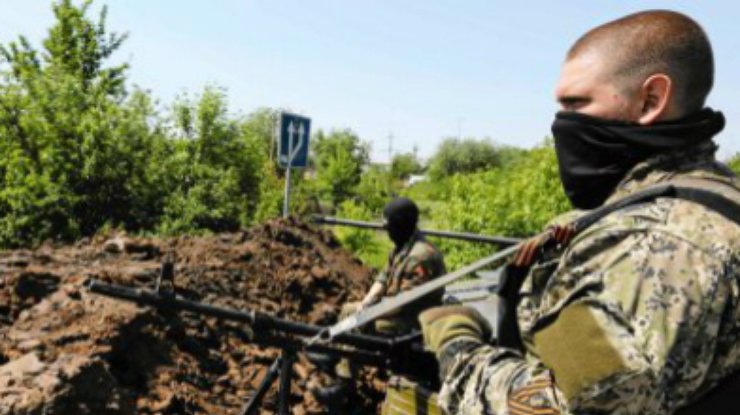 Террористы обстреливают КПП "Червонопартизанск" Луганской области