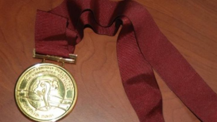 Чемпионка мира по гимнастике Годунко продала золотую медаль для нужд армии