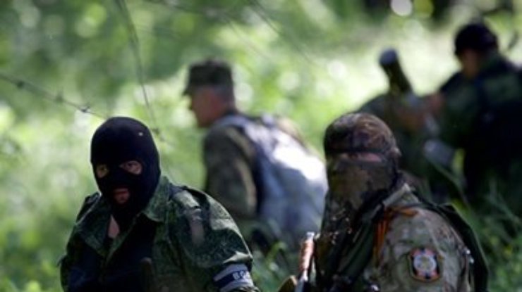 На Донбассе братские могилы террористов едва присыпаются землей