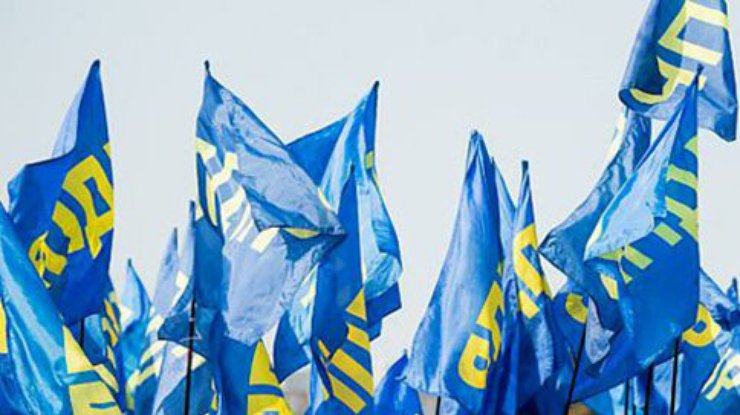 Партия Жириновского хочет убрать цвета флага Украины из партийной символики
