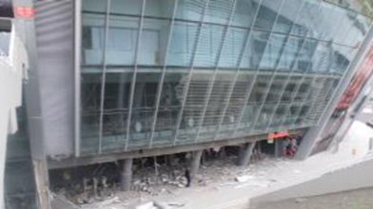 Стадион "Донбасс-арена" частично разрушен в результате обстрелов (фото)