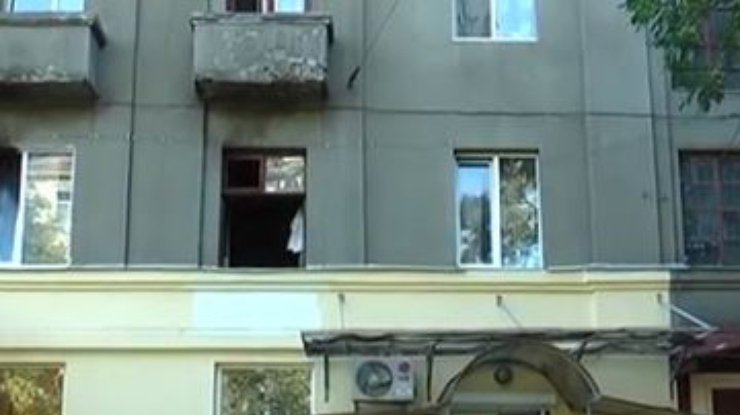 В Харькове горел жилой дом, 80 человек эвакуированы (видео)