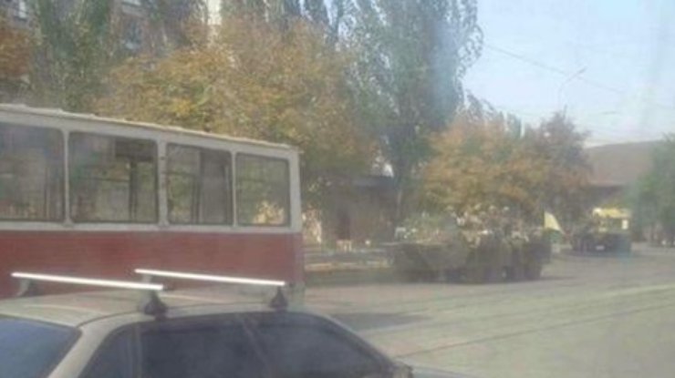 Танки армии России атакуют Мариуполь (фото)