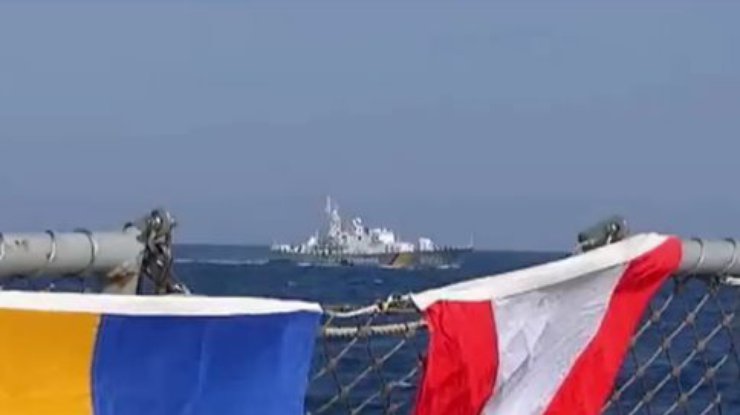 Россия открестилась от полетов своего самолета над фрегатом "Торонто"