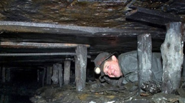 В Донецке террористы затопили две шахты Ахметова