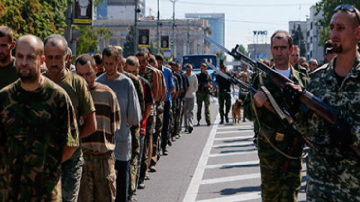 Из плена террористов на Донбассе освобождены еще 8 военных