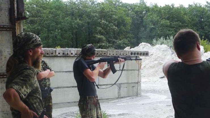 Будущих террористов везут на Донбасс из Ростова через российские КПП