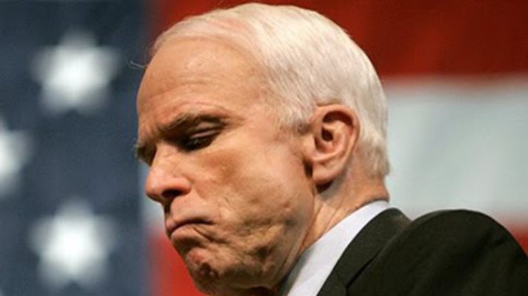 Сенатор Маккейн раскритиковал отказ Обамы в предоставлении оружия Украине