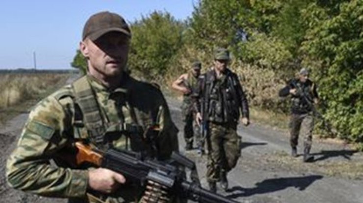 Военные России в Донецке все еще убеждают террористов прекратить огонь