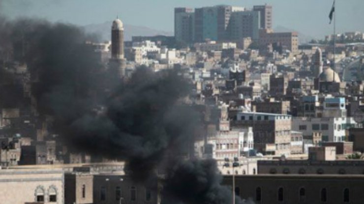 Боевики "Аль-Каиды" обстреляли из гранатомета посольство США в Йемене