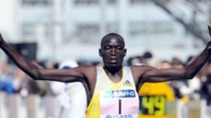 Кениец установил новый мировой рекорд в марафонском беге