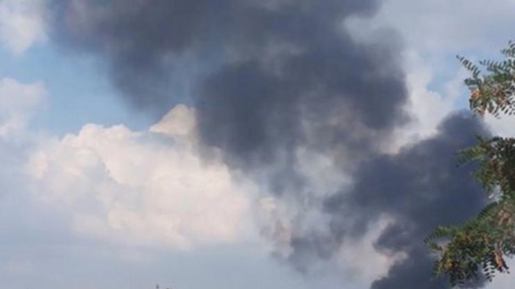 Донецк дрожит от взрывов: в аэропорту и Макеевке бой (обновлено, фото, видео)