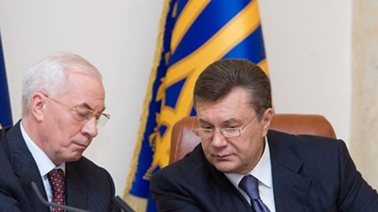 Путин предоставил российское гражданство Януковичу, Азарову и Пшонке