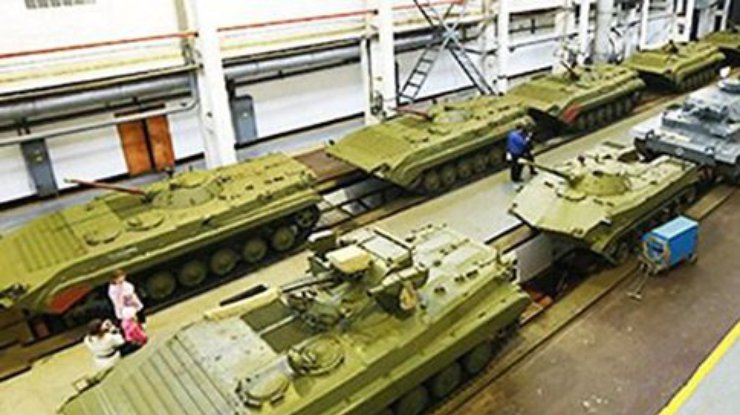 Бронетанковый завод Житомира в три смены будет выпускать технику для военных