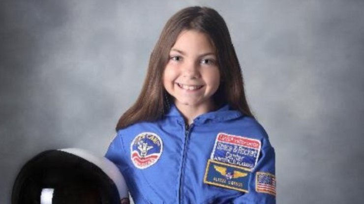 13-летняя девочка готовится лететь на Марс (фото)