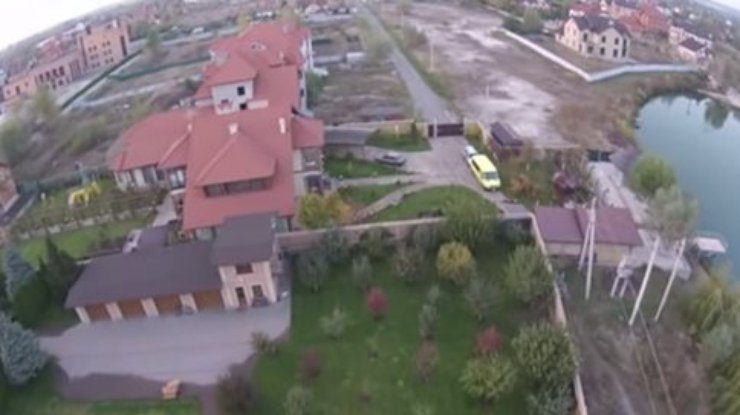 Активисты показали имение Генпрокурора Яремы в Золоче (видео)