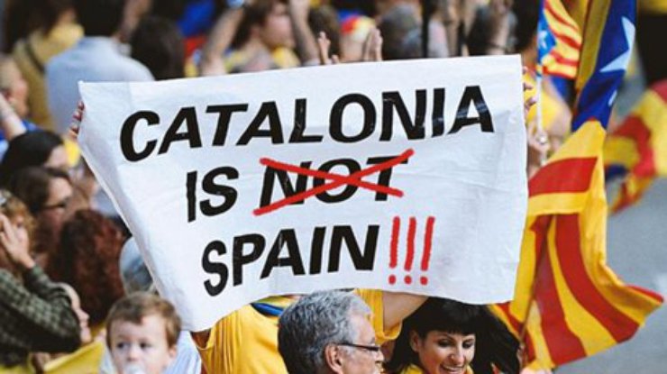 Каталония отменила референдум сепаратистов в поисках законной альтернативы