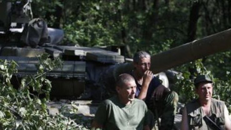 Россия меняет тактику на Донбассе: свозит разведчиков и диверсантов-партизан