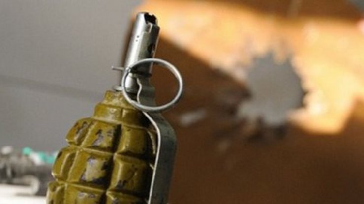 В Алексеево-Дружковке в школе взорвали гранату