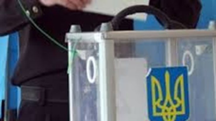 Блок Порошенко хочет местных выборов в марте 2015 года