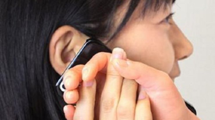 Японцы изобрели чехол для iPhone с оторванной рукой (фото)