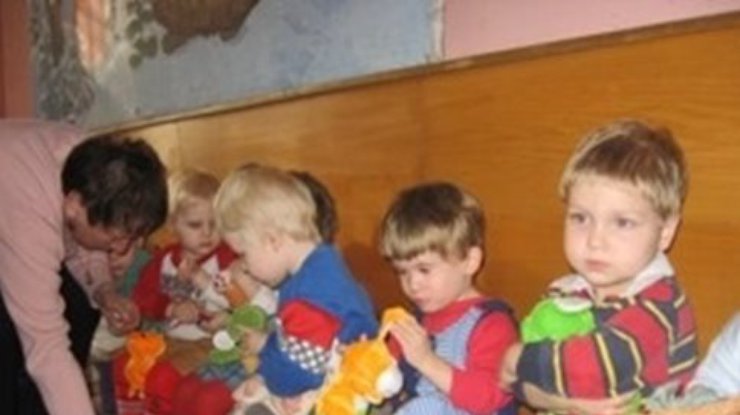 Россия незаконно передает сирот для усыновления в Крыму