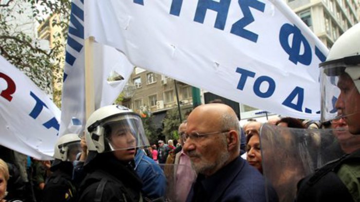 Журналисты Греции проводят 24-часовую забастовку (фото)