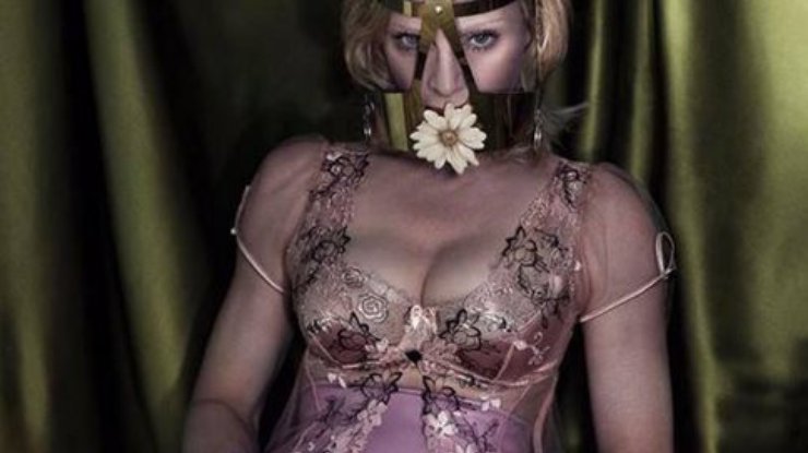 56-летняя Мадонна разделась в скандальной фотосессии (фото)