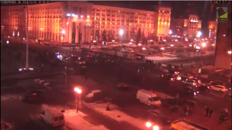 В Киеве перекрыли проезд по Крещатику (фото)