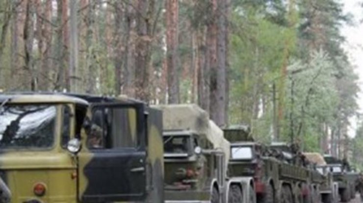 40 КАМАЗов с боеприпасами из России вторглись в Украину