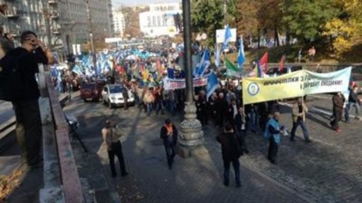 Профсоюзы не согласны с программой Яценюка, грозят протестами