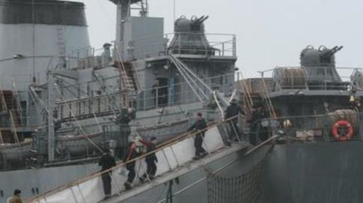 Российские моряки уезжают из Франции без "Мистраля"