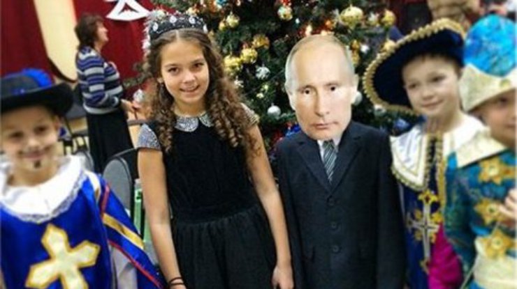 В России мальчика привели на утренник в костюме Путина