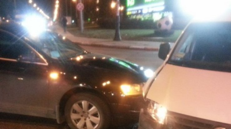 В центре Бучи произошла авария с участием машины мэра (фото)