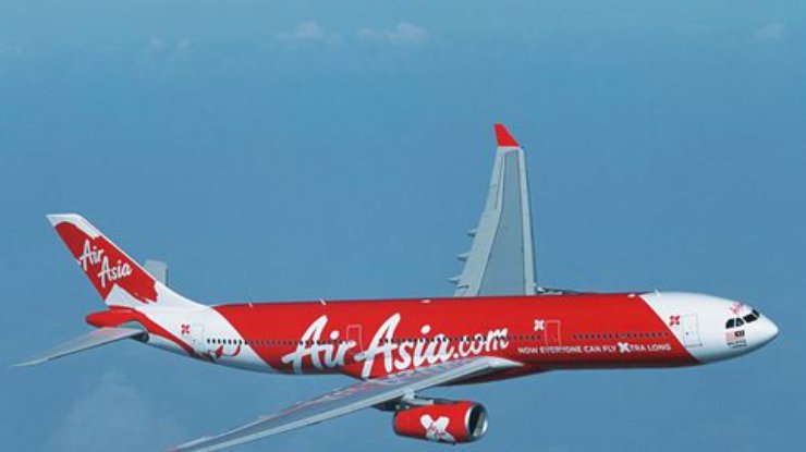Диспетчеры потеряли связь с малайзийским авиалайнером Air Asia