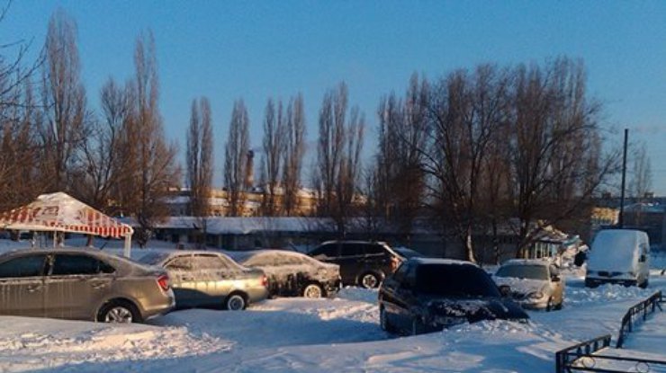 Одесситы на сутки  застряли в снегу: голод и обмороки (фото)
