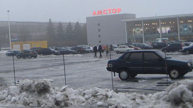 В Запорожье захватили 3 магазина "Амстор"