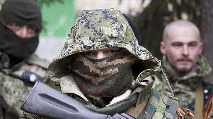 Военные России пытаются взять под контроль террористов Донбасса