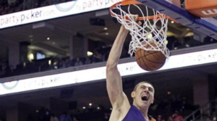 В NBA украинец Лень сделал слэм-данк в стиле Джордана (видео)