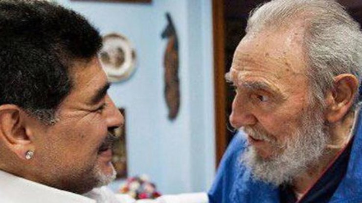 Фидель Кастро опроверг свою смерть в письме Марадоне (фото)
