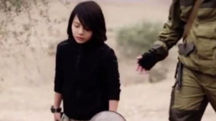 10-летний террорист ИГИЛ расстрелял двоих "ФСБшников" (видео)