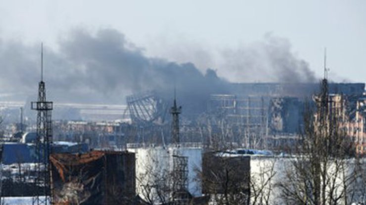 Кремль настаивает на передаче аэропорта Донецка террористам