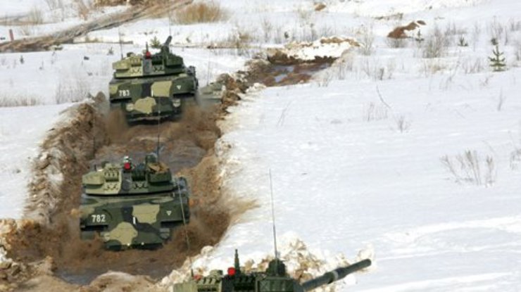 На Донбасс движутся 3 усиленных батальона армии России